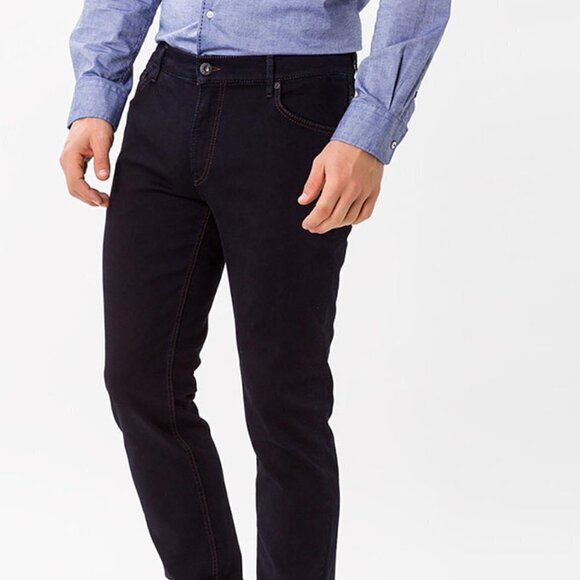 BRAX BNWT 50x34 Men's Jeans "Chuck" New Dark Denim - Picture 1 of 9